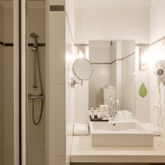 Отель Ghent River Hotel Бельгия, Гент - отзывы, цены и фото номеров - забронировать отель Ghent River Hotel онлайн ванная