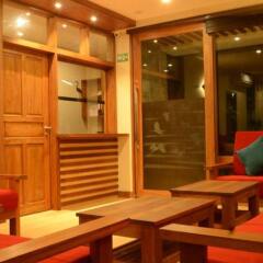 Отель Maakanaa Lodge сауна