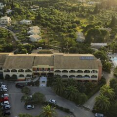Art Hotel Debono парковка