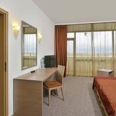 Отель Sol Nessebar Palace Hotel - Все включено Болгария, Несебр - 9 отзывов об отеле, цены и фото номеров - забронировать отель Sol Nessebar Palace Hotel - Все включено онлайн балкон
