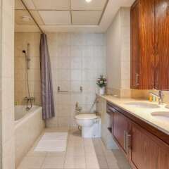 Отель Premium Apt - Full Burj Khalifa & Fountain View! Дубай ванная