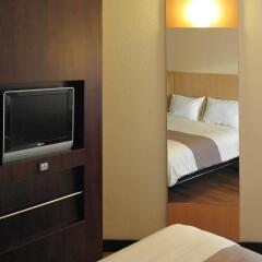 Отель Ibis Antwerpen Centrum Бельгия, Антверпен - 1 отзыв об отеле, цены и фото номеров - забронировать отель Ibis Antwerpen Centrum онлайн удобства в номере