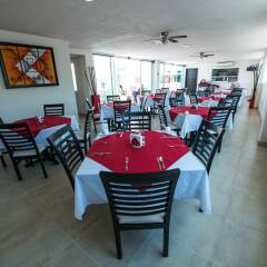 Hotel Portonovo Plaza Malecón питание