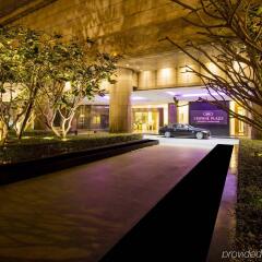 Отель Crowne Plaza Bangkok Lumpini Park гостиничный бар