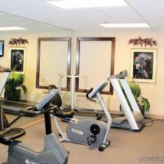 Отель Hampton Inn & Suites Springdale фитнесс-зал