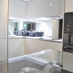 Апартаменты 1 Bedroom Apartment With Gym and Terrace в номере