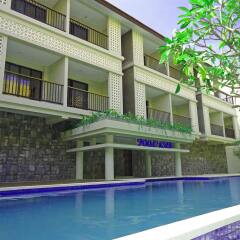 Отель Grand Barong Resort бассейн