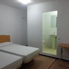 Отель Hostal Casa De Huéspedes San Fernando - Adults Only комната для гостей фото 3