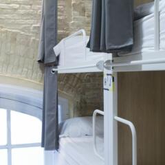 Up Station Hostel Валенсия балкон