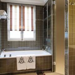 Отель Majestic Apartments Champs Elysées Франция, Париж - отзывы, цены и фото номеров - забронировать отель Majestic Apartments Champs Elysées онлайн ванная