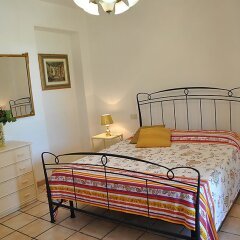 Отель Dolmen - Four Bedroom Итри комната для гостей фото 2