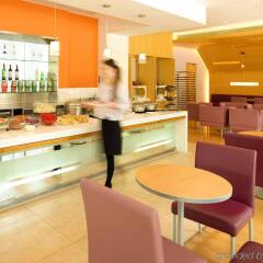 Отель ibis Suzhou Sip гостиничный бар