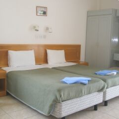 DebbieXenia Hotel Apartments комната для гостей фото 7