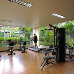 Patong Merlin Hotel фитнесс-зал