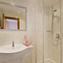 Отель Gästehaus Sillaber-Gertraud Nuck Австрия, Зёлль - отзывы, цены и фото номеров - забронировать отель Gästehaus Sillaber-Gertraud Nuck онлайн ванная