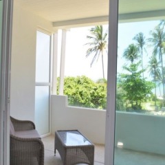 Отель Coconut Bay Club Suite 203 Таиланд, Ланта - отзывы, цены и фото номеров - забронировать отель Coconut Bay Club Suite 203 онлайн балкон