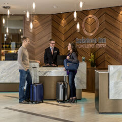 Отель Saskatoon Inn сауна