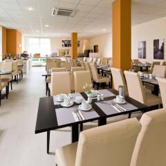 Отель ACHAT Comfort Hotel Dresden Altstadt Германия, Дрезден - 6 отзывов об отеле, цены и фото номеров - забронировать отель ACHAT Comfort Hotel Dresden Altstadt онлайн питание