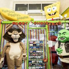 Mascot Hostel развлечения