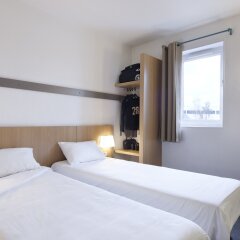 Отель B&B Hôtel Auxerre Monéteau комната для гостей