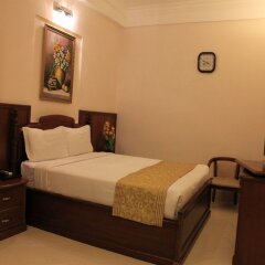 Sunrise Central Hotel сейф в номере