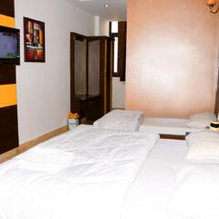 Hotel Delhi Heart комната для гостей