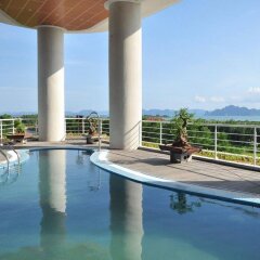 Muong Thanh Grand Ha Long Hotel бассейн фото 3