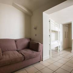 Отель Spacious 2BR Flat in Kensington Великобритания, Лондон - отзывы, цены и фото номеров - забронировать отель Spacious 2BR Flat in Kensington онлайн комната для гостей фото 4