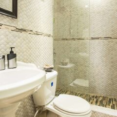 Апартаменты Turtle Towers Apartments ванная фото 2