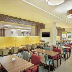 Отель Hampton by Hilton Dubai Airport ОАЭ, Дубай - 1 отзыв об отеле, цены и фото номеров - забронировать отель Hampton by Hilton Dubai Airport онлайн питание