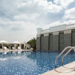 Отель Holiday Inn Guangzhou Shifu бассейн фото 2