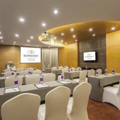 Отель Somerset Riverview Chengdu с домашними животными
