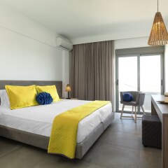Апартаменты Mirage City Apartments Родос комната для гостей