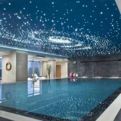 Отель Somerset Riverview Chengdu бассейн
