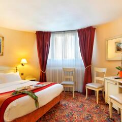 Отель The Originals Hotels Paris Paix République комната для гостей фото 17