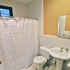 Отель 1305 Northwest Rhode Island Apartment #1071 - 2 Br Apts США, Вашингтон - отзывы, цены и фото номеров - забронировать отель 1305 Northwest Rhode Island Apartment #1071 - 2 Br Apts онлайн ванная фото 2