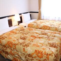 Отель Toyoko Inn Toyama eki Shinkansen guchi No.2 Тояма комната для гостей фото 2