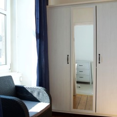 Отель 2 Bedroom Flat In Central Edinburgh Эдинбург сейф в номере