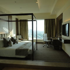 Отель Radisson Blu Hotel Greater Noida Индия, Большая Нойда - отзывы, цены и фото номеров - забронировать отель Radisson Blu Hotel Greater Noida онлайн комната для гостей фото 2