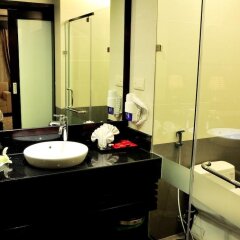 Muong Thanh Three Star Hotel Халонг ванная фото 2