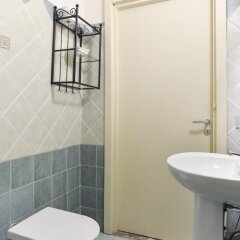 Отель Trevi Fountain Guesthouse Италия, Рим - отзывы, цены и фото номеров - забронировать отель Trevi Fountain Guesthouse онлайн ванная фото 2