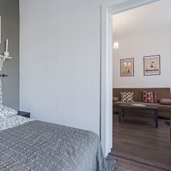 Гостиница City of Rivers Near Hermitage 2 Rooms комната для гостей фото 2