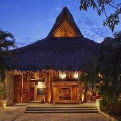 Отель Viceroy Zihuatanejo Сиуатанехо вид на фасад