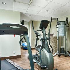 Отель Best Western Plus City Centre/Centre-Ville Канада, Квебек - отзывы, цены и фото номеров - забронировать отель Best Western Plus City Centre/Centre-Ville онлайн фитнесс-зал