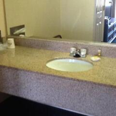 Отель Days Inn & Suites by Wyndham Vicksburg ванная фото 2