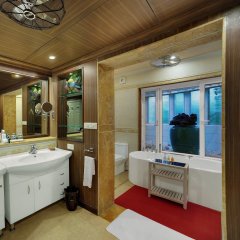 Отель Mayfair Hideaway Spa Resort Индия, Южный Гоа - отзывы, цены и фото номеров - забронировать отель Mayfair Hideaway Spa Resort онлайн ванная