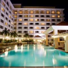 Hotel Equatorial Ho Chi Minh City бассейн