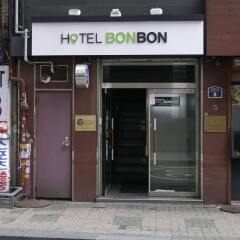 Отель Bonbon By Seoulodge Myengdong Сеул банкомат