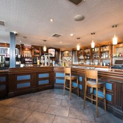 Отель Jurys Inn Edinburgh Великобритания, Эдинбург - 2 отзыва об отеле, цены и фото номеров - забронировать отель Jurys Inn Edinburgh онлайн гостиничный бар
