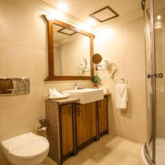 Отель Atithi Resort & Spa Непал, Покхара - отзывы, цены и фото номеров - забронировать отель Atithi Resort & Spa онлайн ванная